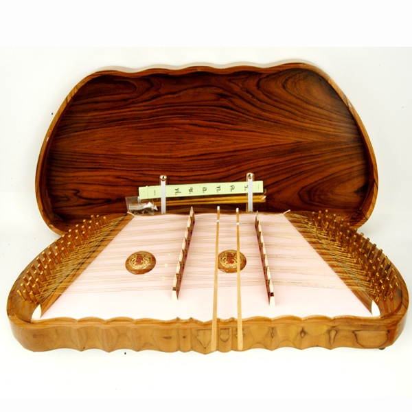 ขิม กล่องไม้ (ผีเสื้อ)  ไม้ขนุน  สีโอ๊ด